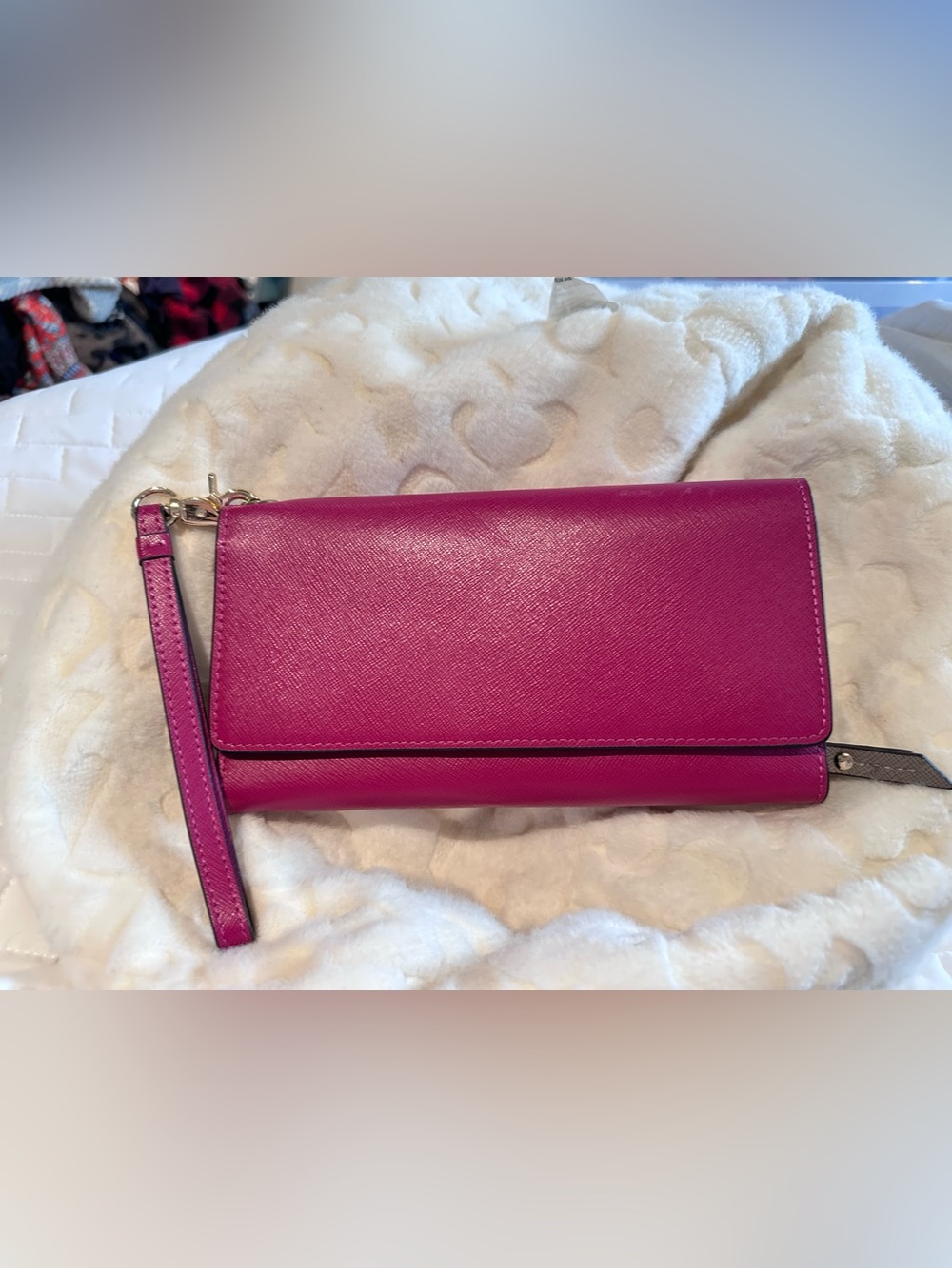 NEIMAN MARCUS Leather Magenta Wallet Wristlet NEW